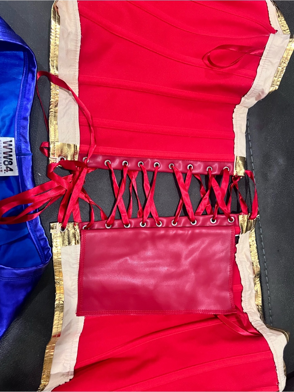 Wonder Woman Costume - Picture 4 of 6